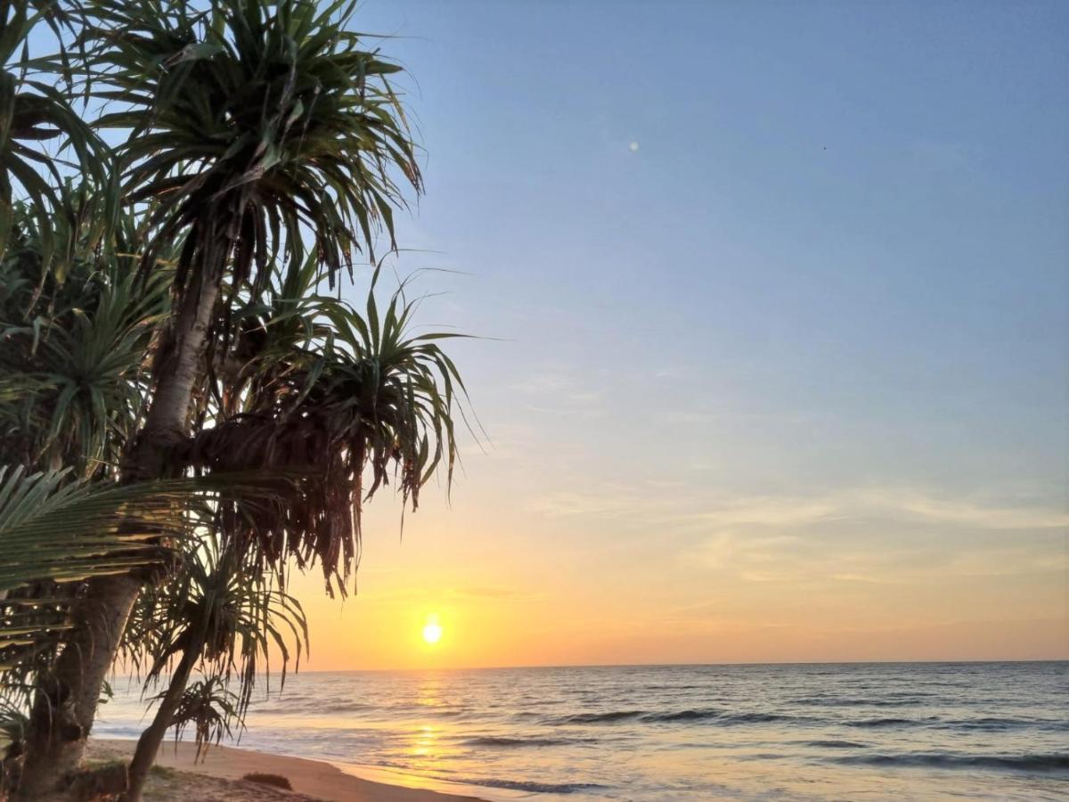 Golden Beach Paradise Tangalle Exterior photo