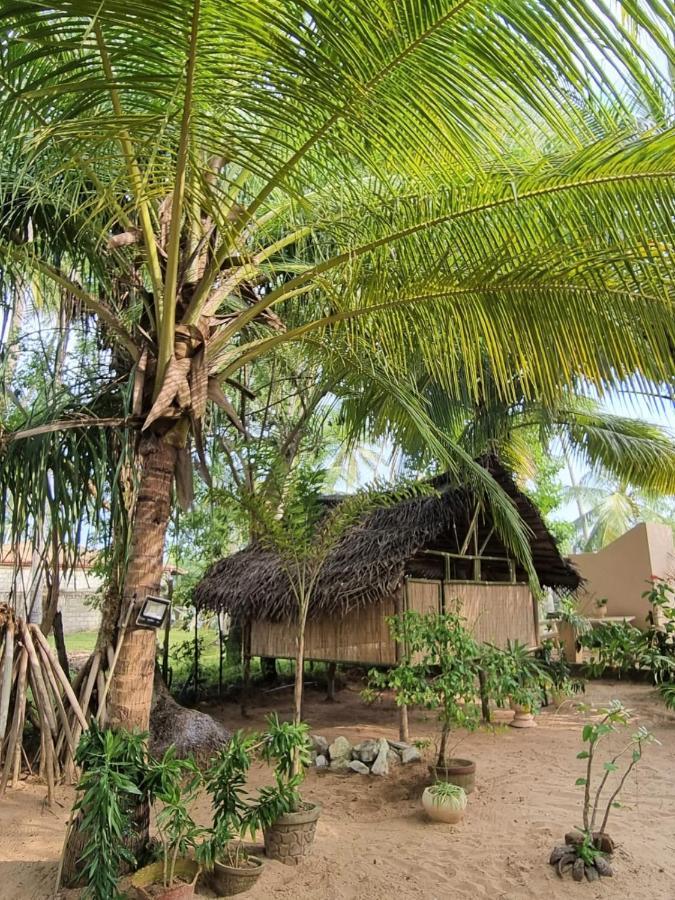 Golden Beach Paradise Tangalle Exterior photo