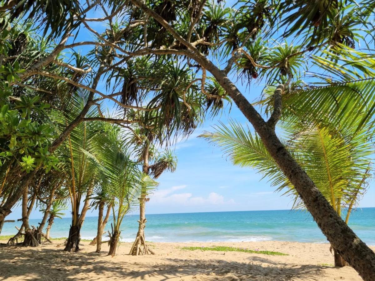 Golden Beach Paradise Tangalle Exterior photo