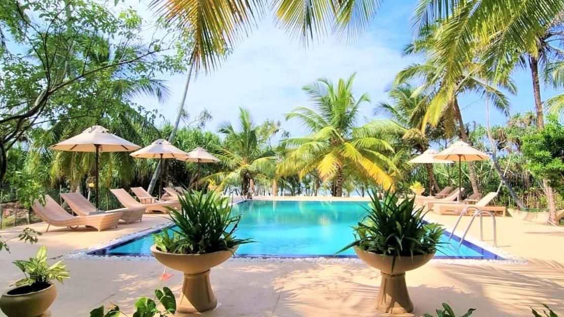 Golden Beach Paradise Tangalle Exterior photo